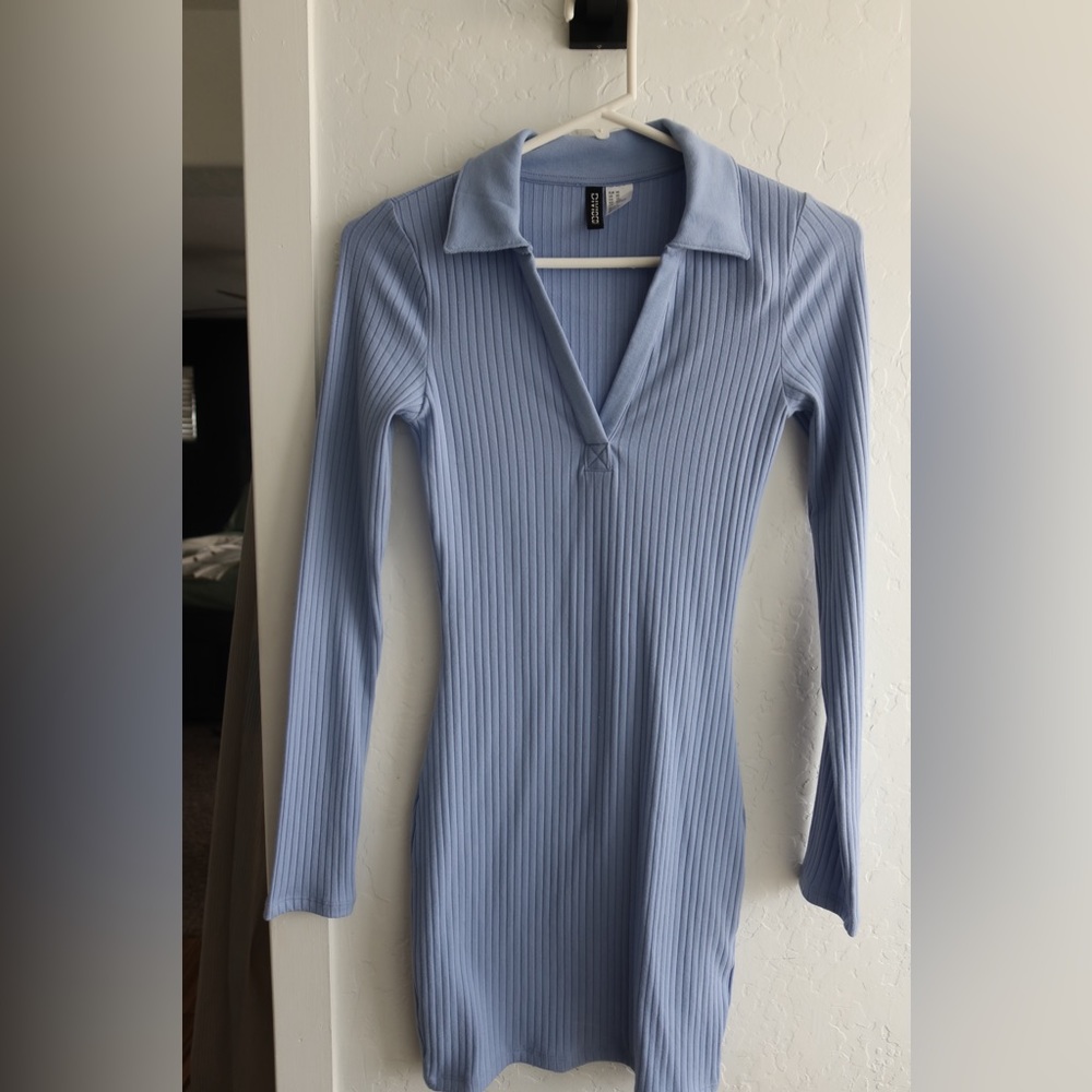 Mini long sleeve blue dress